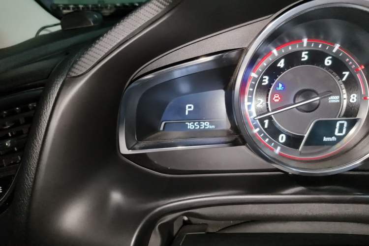 Used Mazda 3 Axela 2014 Hatchback 2.0L Automatic Flagship Model Odometer Close Up