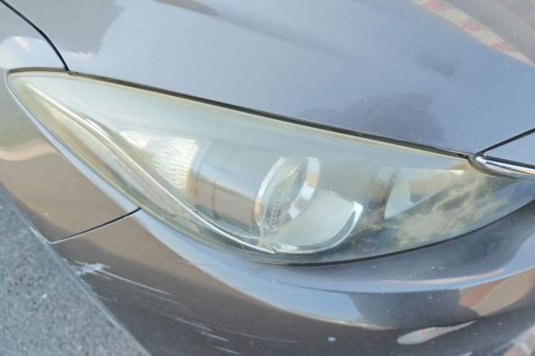 Used Mazda 3 Axela 2014 Sedan 1.5L Automatic Luxury Model Right Front Headlight