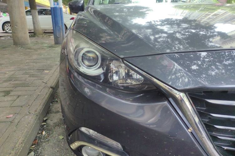 Used Mazda 3 Axela 2014 Sedan 2.0L Automatic Flagship Model Right Front Headlight