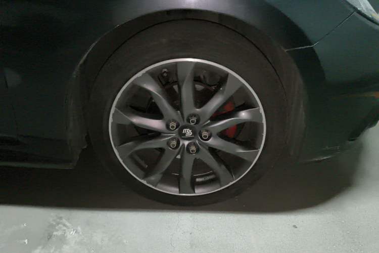 Used Mazda 3 Axela 2014 Hatchback 2.0L Automatic Flagship Model Right Front Wheel Hub
