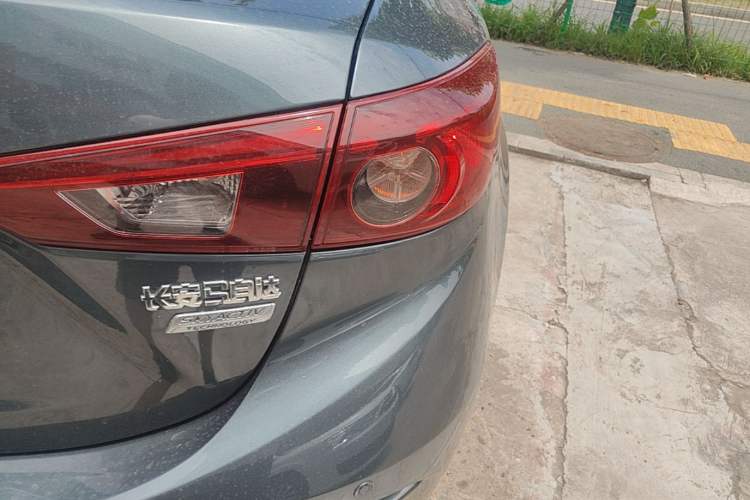 Used Mazda 3 Axela 2014 Sedan 1.5L Manual Comfort Model Right Rear Taillight