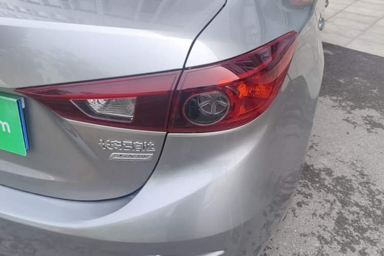 Used Mazda 3 Axela 2014 Sedan 1.5L Manual Comfort Model Right Rear Taillight