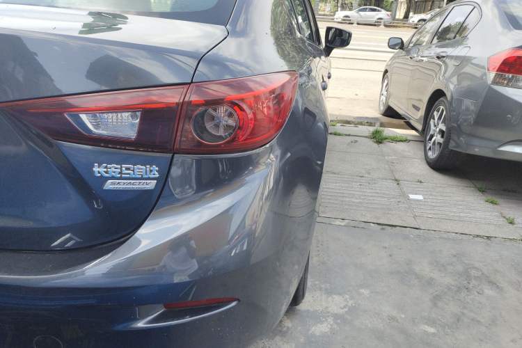 Used Mazda 3 Axela 2014 Sedan 1.5L Automatic Comfort Model Right Rear Taillight