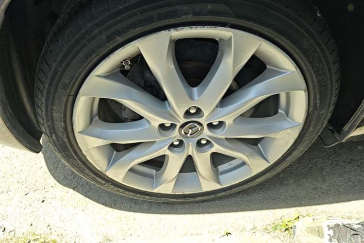 Used Mazda 3 Axela 2014 Hatchback 2.0L Automatic Flagship Model Right Rear Wheel Hub