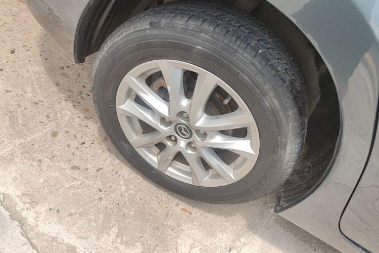 Used Mazda 3 Axela 2014 Sedan 1.5L Manual Comfort Model Right Rear Wheel Hub