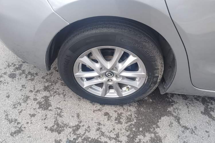 Used Mazda 3 Axela 2014 Sedan 1.5L Manual Comfort Model Right Rear Wheel Hub