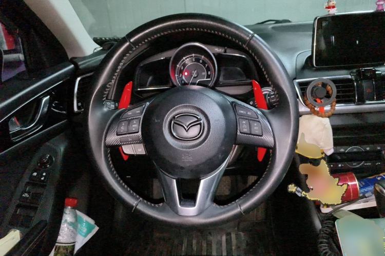 Used Mazda 3 Axela 2014 Hatchback 2.0L Automatic Flagship Model Steering Wheel