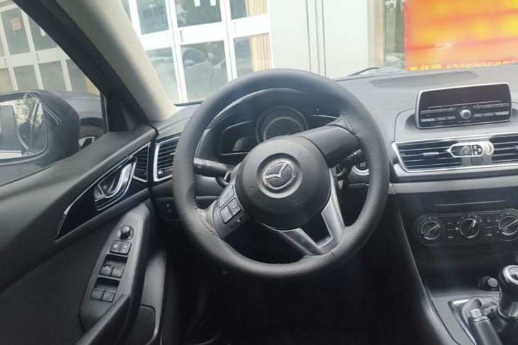 Used Mazda 3 Axela 2014 Sedan 1.5L Manual Comfort Model Steering Wheel