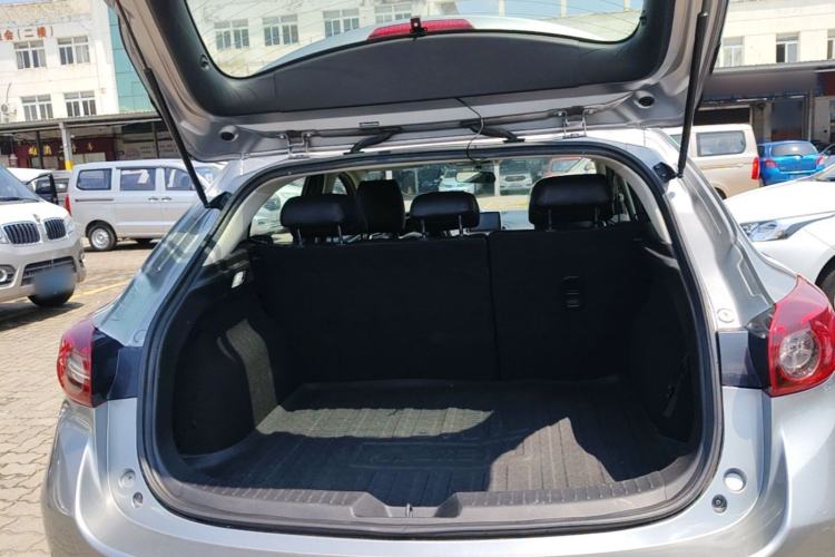 Used Mazda 3 Axela 2014 Hatchback 1.5L Automatic Luxury Model Trunk