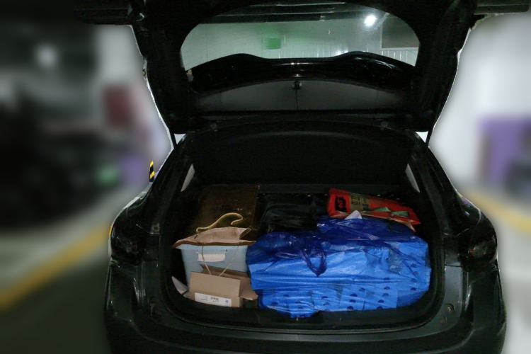 Used Mazda 3 Axela 2014 Hatchback 2.0L Automatic Flagship Model Trunk