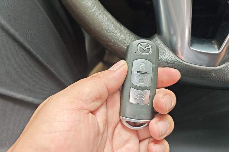 Used Mazda 3 Axela 2014 Sedan 1.5L Manual Comfort Model Vehicle Key