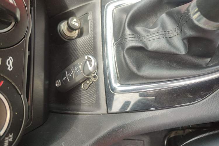 Used Mazda 3 Axela 2014 Sedan 1.5L Manual Comfort Model Vehicle Key