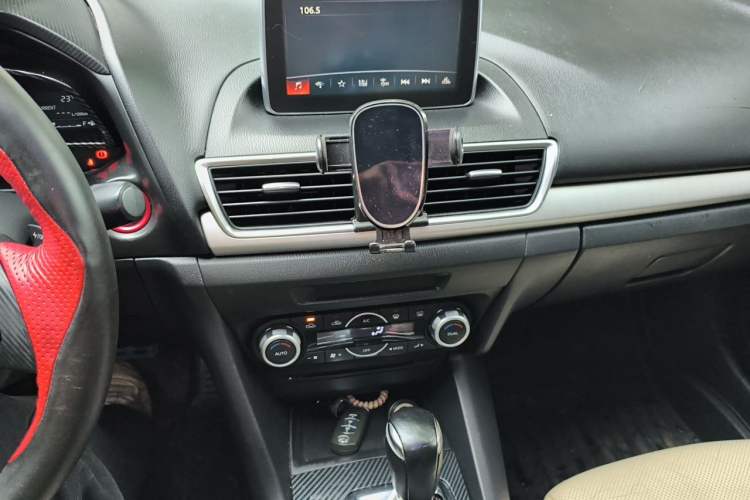 Used Mazda 3 Axela 2014 Sedan 2.0L Automatic Sport Model Audio And AC Panel