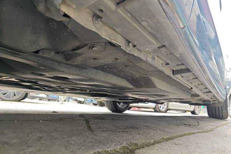 Used Mazda 3 Axela 2014 Sedan 2.0L Automatic Sport Model Chassis Front Left