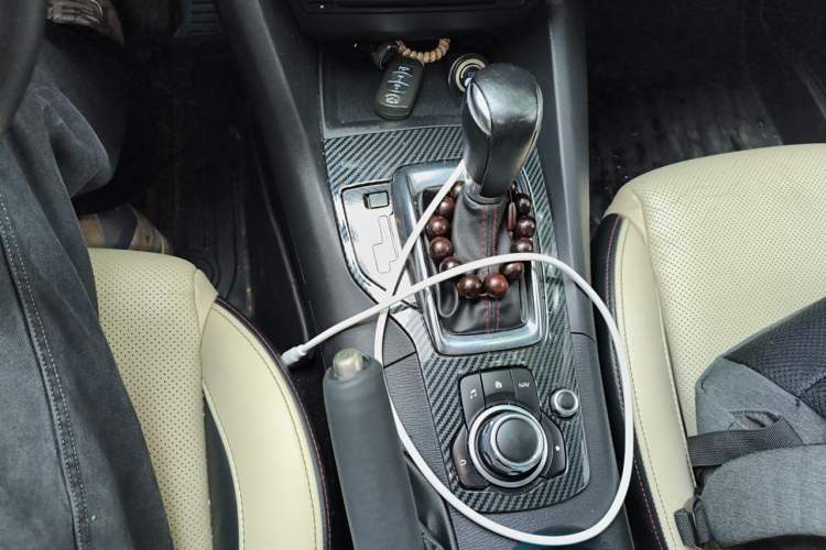 Used Mazda 3 Axela 2014 Sedan 2.0L Automatic Sport Model Gear Lever
