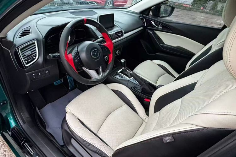 Used Mazda 3 Axela 2014 Sedan 2.0L Automatic Sport Model Interior 1