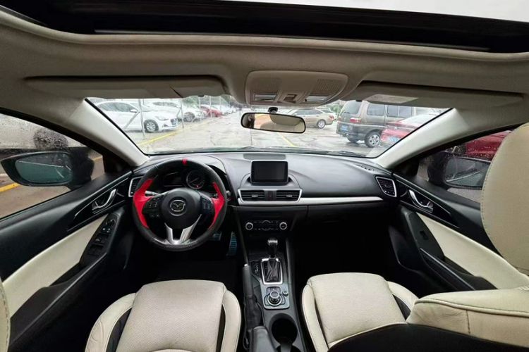 Used Mazda 3 Axela 2014 Sedan 2.0L Automatic Sport Model Interior 3