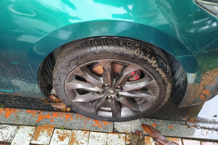 Used Mazda 3 Axela 2014 Sedan 2.0L Automatic Sport Model Right Front Wheel Hub