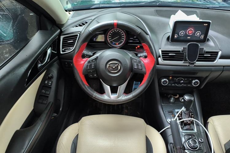 Used Mazda 3 Axela 2014 Sedan 2.0L Automatic Sport Model Steering Wheel