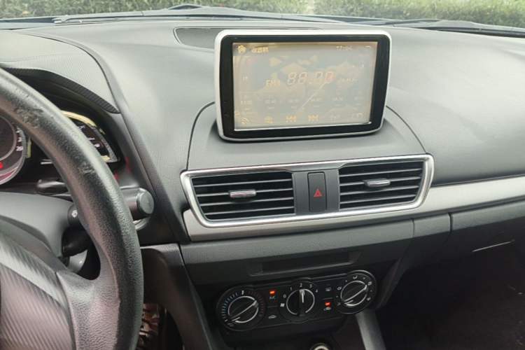 Used Mazda 3 Axela 2014 Sedan 1.5L Automatic Comfort Model Audio And AC Panel