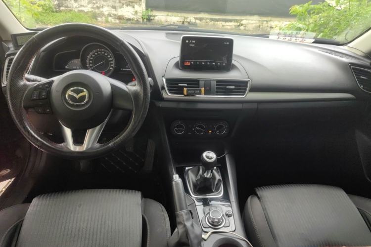 Used Mazda 3 Axela 2014 Sedan 1.5L Manual Comfort Model Center Console