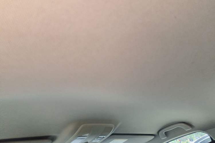 Used Mazda 3 Axela 2014 Sedan 1.5L Automatic Comfort Model Headliner