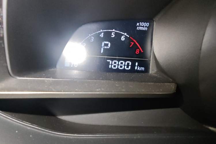 Used Mazda 3 Axela 2014 Hatchback 2.0L Automatic Sport Model Odometer Close Up