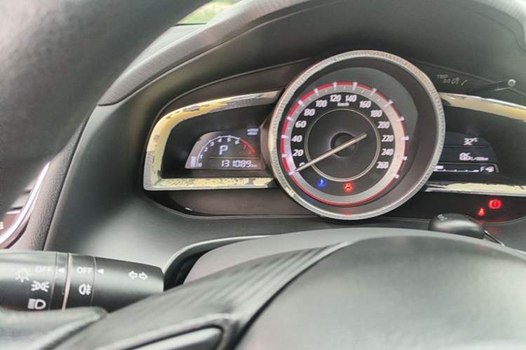 Used Mazda 3 Axela 2014 Sedan 1.5L Automatic Comfort Model Odometer Close Up