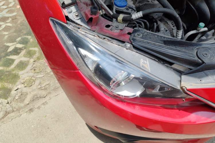 Used Mazda 3 Axela 2014 Sedan 1.5L Automatic Comfort Model Right Front Headlight