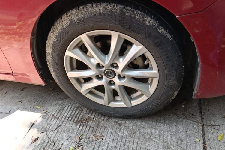 Used Mazda 3 Axela 2014 Sedan 1.5L Automatic Comfort Model Right Front Wheel Hub