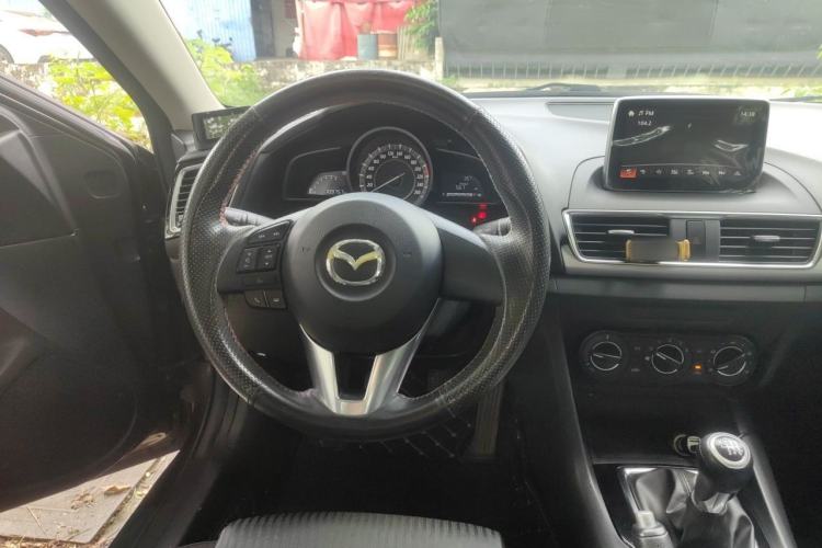 Used Mazda 3 Axela 2014 Sedan 1.5L Manual Comfort Model Steering Wheel