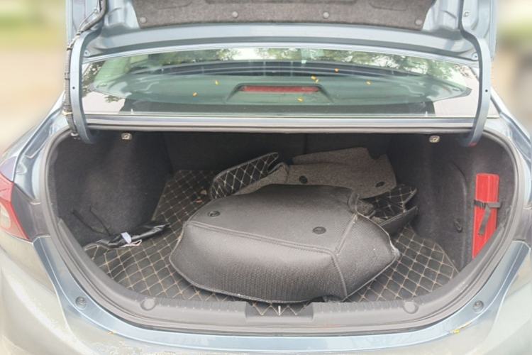 Used Mazda 3 Axela 2014 Sedan 1.5L Automatic Comfort Model Trunk