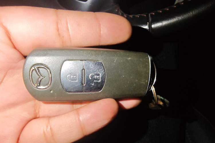 Used Mazda 3 Axela 2014 Hatchback 2.0L Automatic Sport Model Vehicle Key