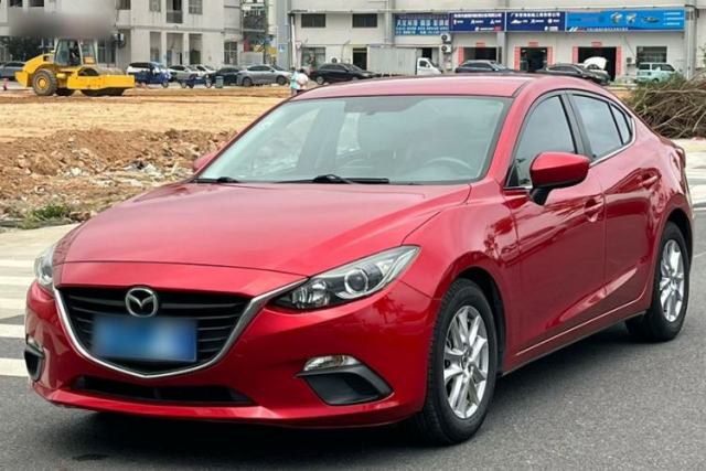 Used Mazda 3 Axela 2014 Sedan 1.5L Automatic Comfort Model