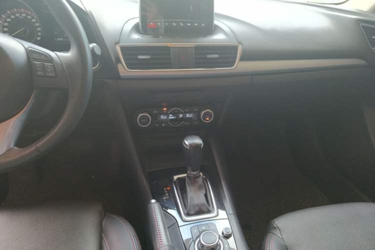 Used Mazda 3 Axela 2014 Sedan 2.0L Automatic Sport Model Audio And AC Panel