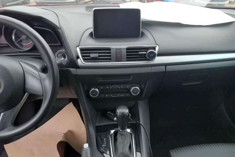 Used Mazda 3 Axela 2014 Hatchback 1.5L Automatic Luxury Model Audio And AC Panel