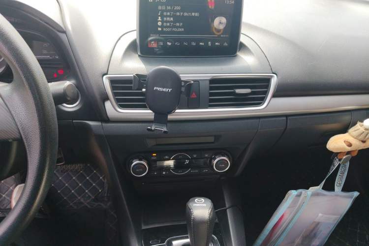Used Mazda 3 Axela 2014 Sedan 1.5L Automatic Luxury Model Audio And AC Panel