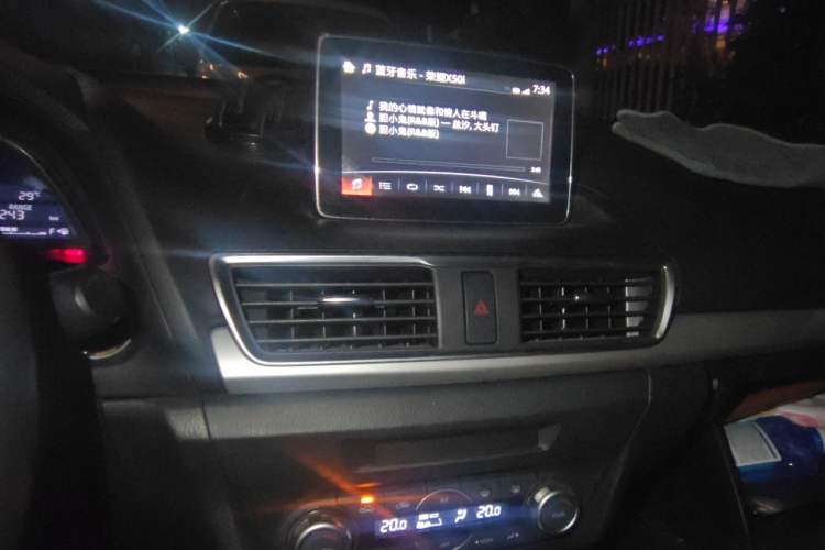 Used Mazda 3 Axela 2014 Sedan 2.0L Automatic Sport Model Audio And AC Panel