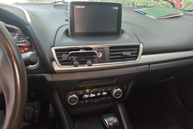 Used Mazda 3 Axela 2014 Sedan 1.5L Automatic Luxury Model Audio And AC Panel