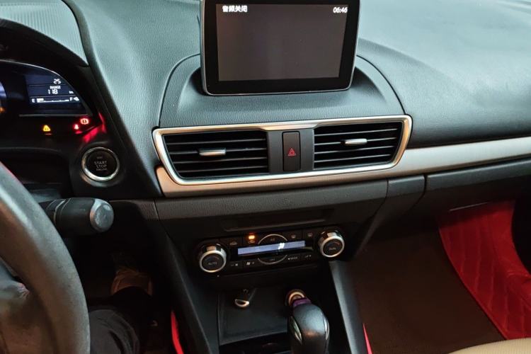 Used Mazda 3 Axela 2014 Sedan 2.0L Automatic Flagship Model Audio And AC Panel