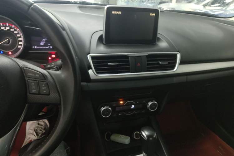 Used Mazda 3 Axela 2014 Sedan 2.0L Automatic Sport Model Audio And AC Panel