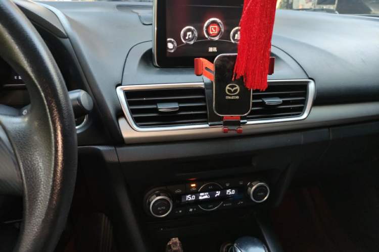 Used Mazda 3 Axela 2014 Sedan 1.5L Automatic Luxury Model Audio And AC Panel