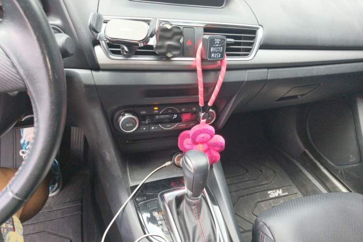 Used Mazda 3 Axela 2014 Hatchback 1.5L Automatic Prestige Model Audio And AC Panel