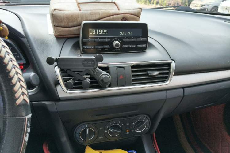 Used Mazda 3 Axela 2014 Sedan 1.5L Automatic Comfort Model Audio And AC Panel