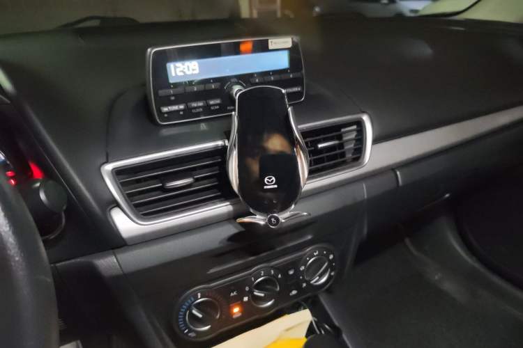 Used Mazda 3 Axela 2014 Sedan 1.5L Automatic Comfort Model Audio And AC Panel