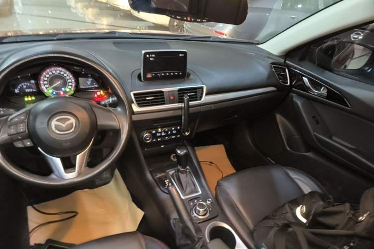 Used Mazda 3 Axela 2014 Sedan 1.5L Automatic Luxury Model Audio And AC Panel