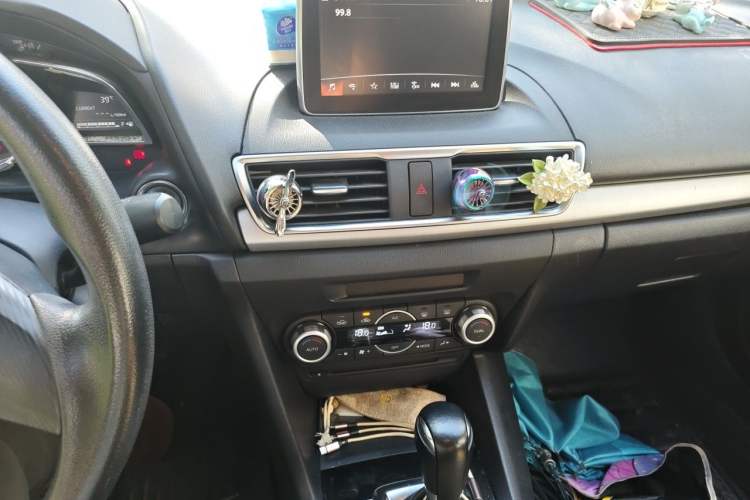 Used Mazda 3 Axela 2014 Sedan 1.5L Automatic Luxury Model Audio And AC Panel