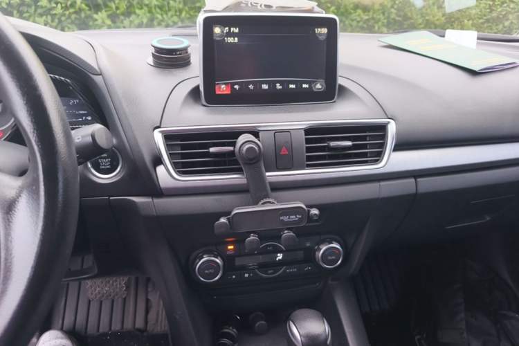 Used Mazda 3 Axela 2014 Hatchback 1.5L Automatic Luxury Model Audio And AC Panel