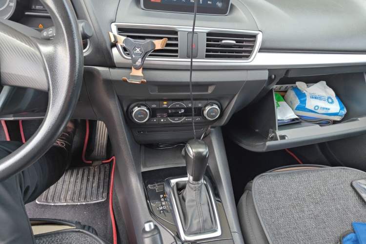 Used Mazda 3 Axela 2014 Sedan 1.5L Automatic Luxury Model Audio And AC Panel