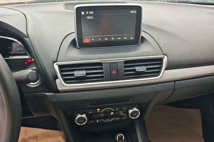 Used Mazda 3 Axela 2014 Sedan 2.0L Automatic Sport Model Audio And AC Panel
